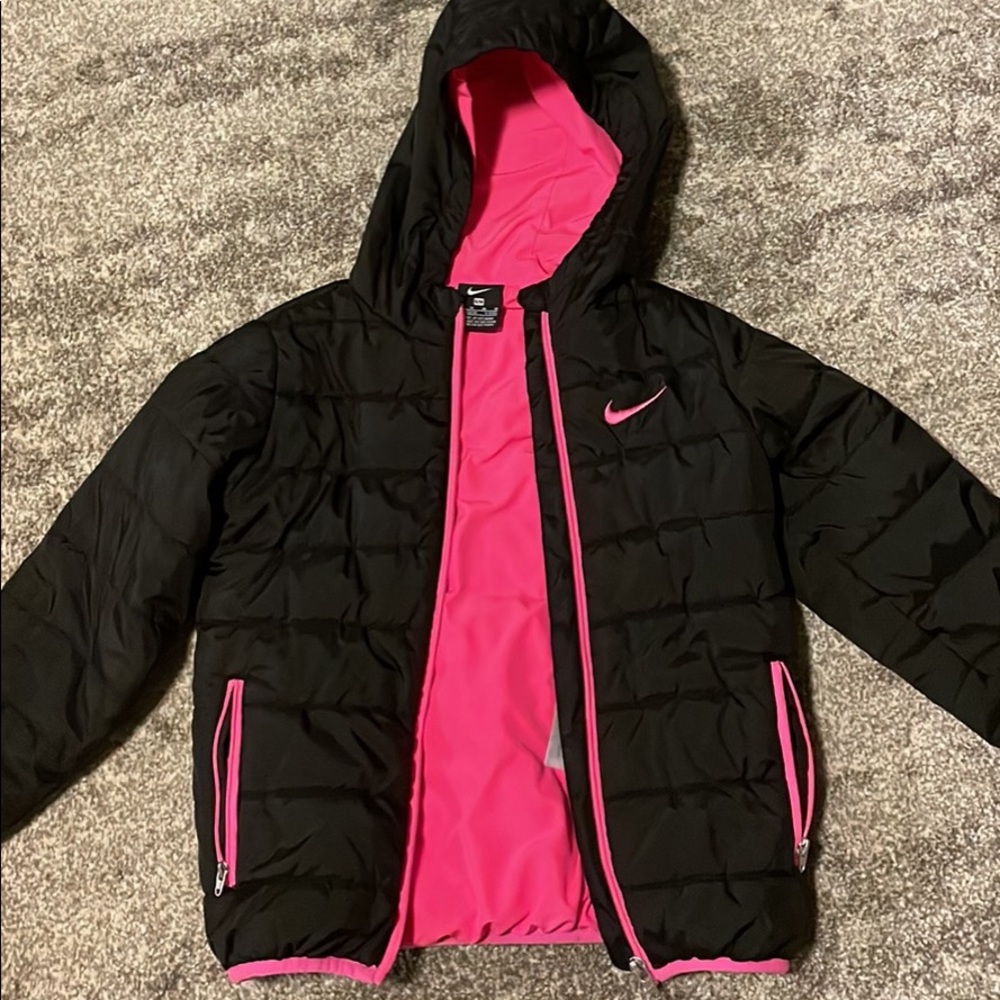 Nike girls puffer coat. Size 6.